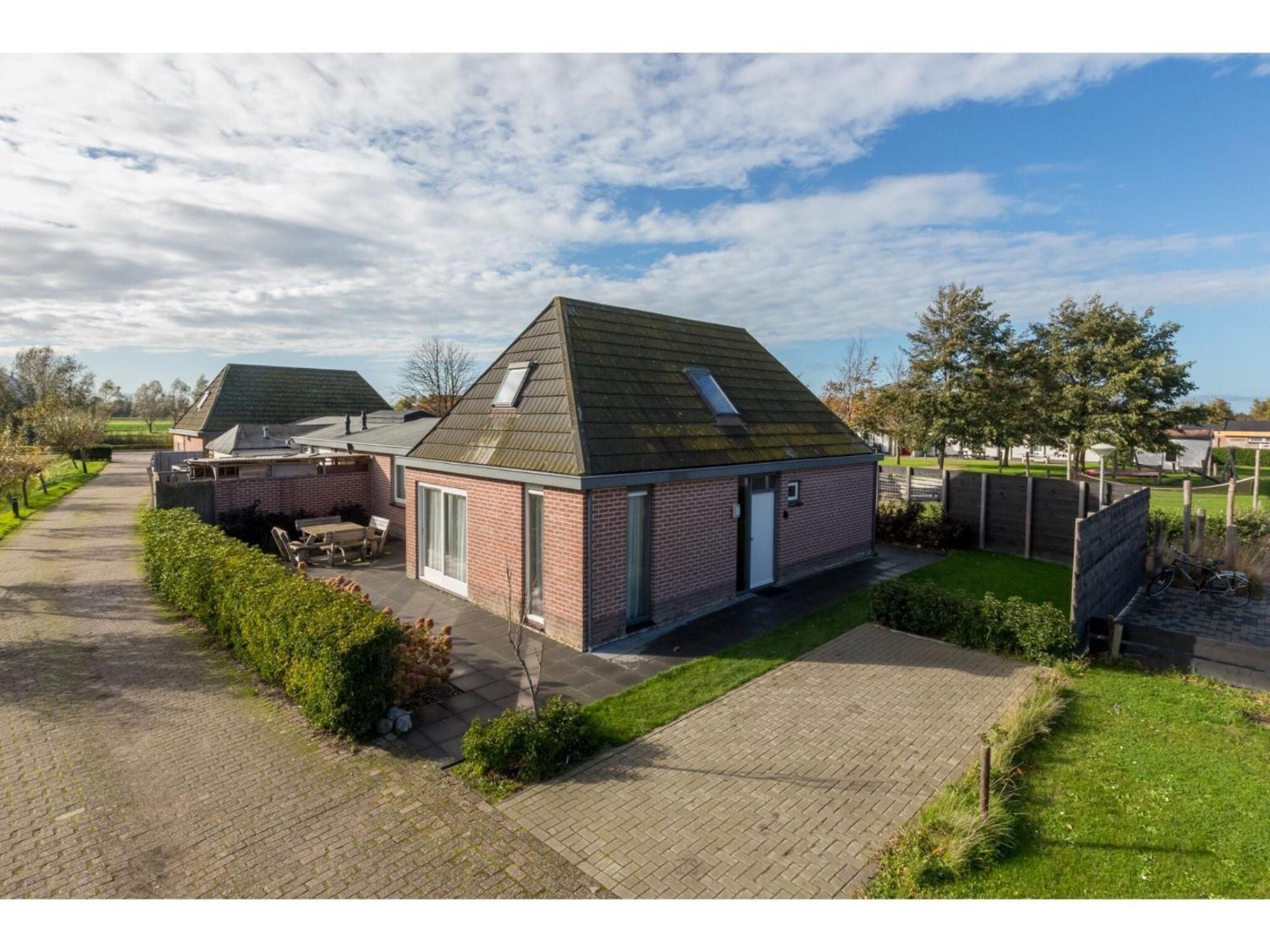 Family House On A Small Park With A Large Playing Field Serooskerke  Eksteriør billede